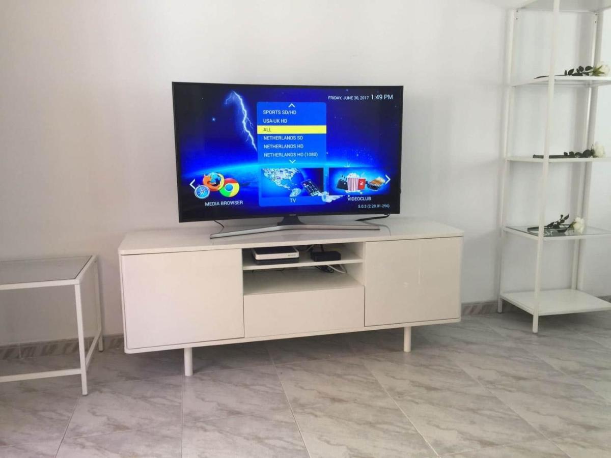 Near 2-bed In Centrum Leilighet